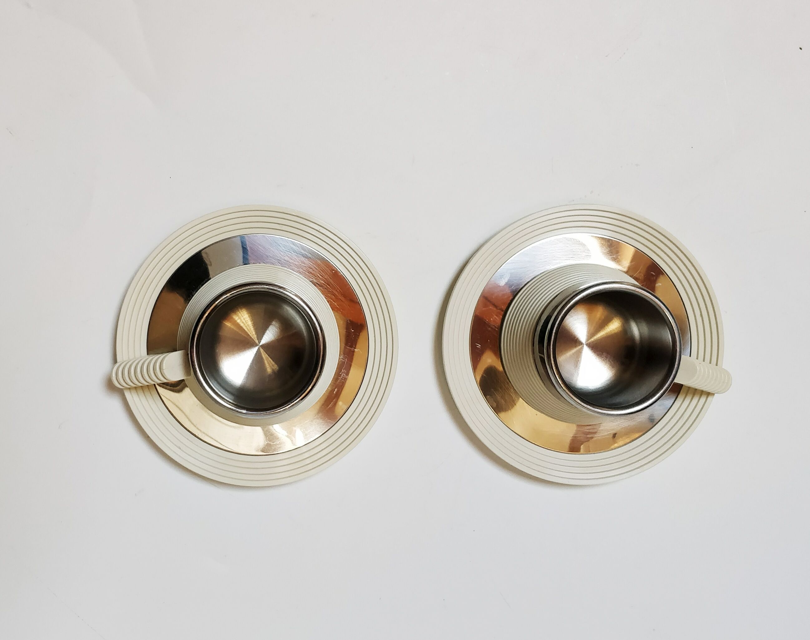 Pair of futuristic coffee cups by Carlo Giannini