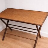 Foldable rattan table
