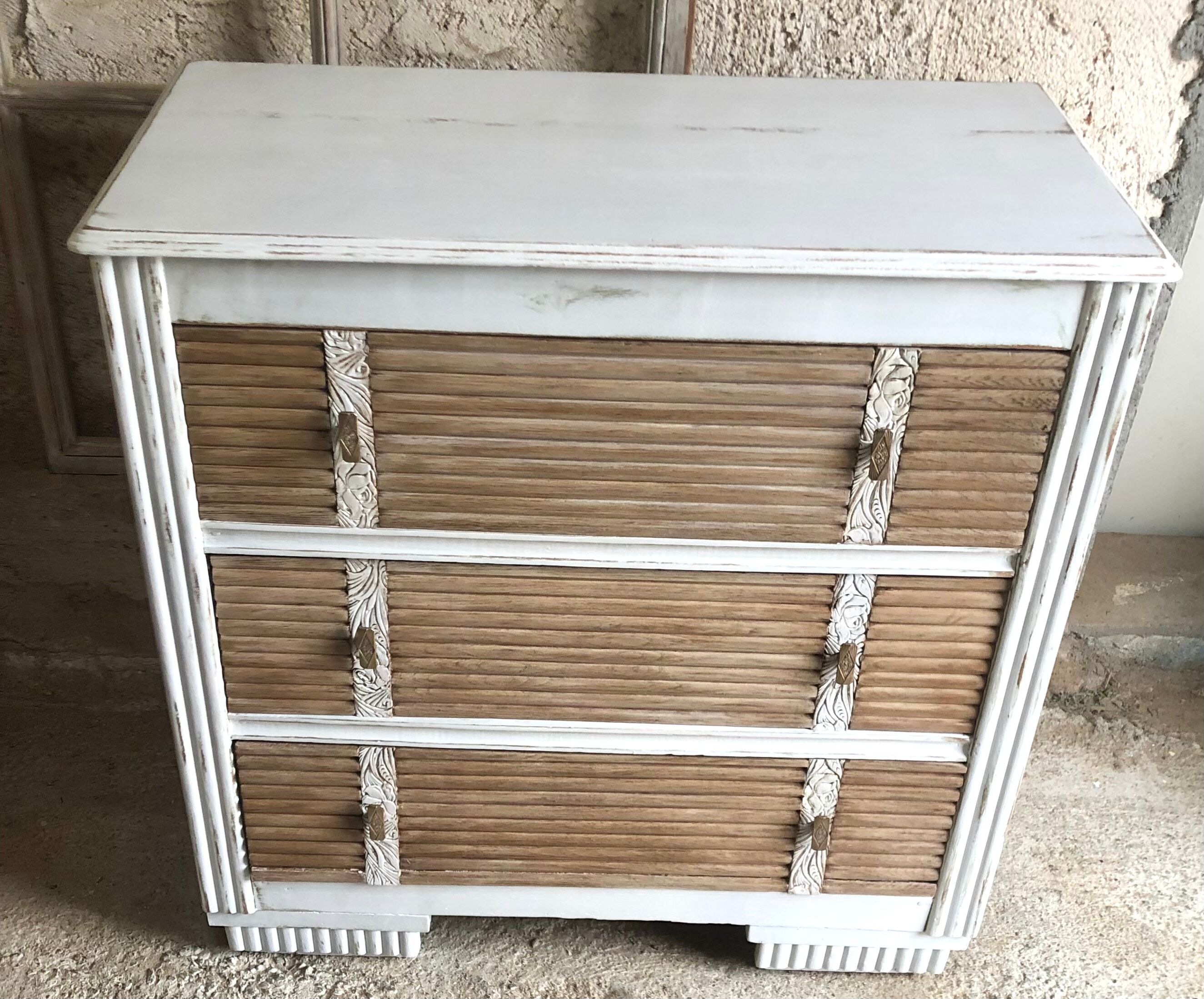 Art deco chest of drawers