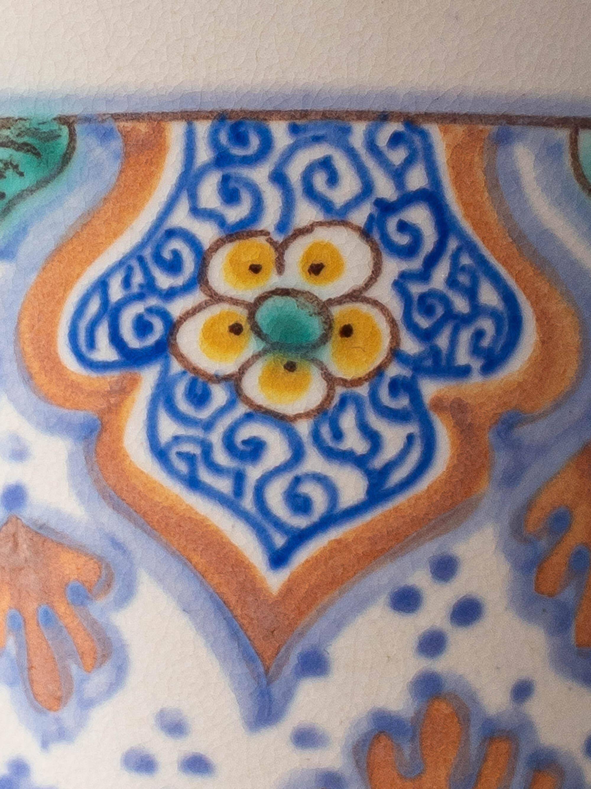 Pair of coloured ceramic table lamps in Art Nouveau style, 1918, with new shades.