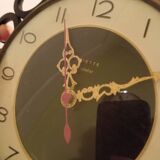 Horloge pendule murale fer forgé, de Vedette Transistor