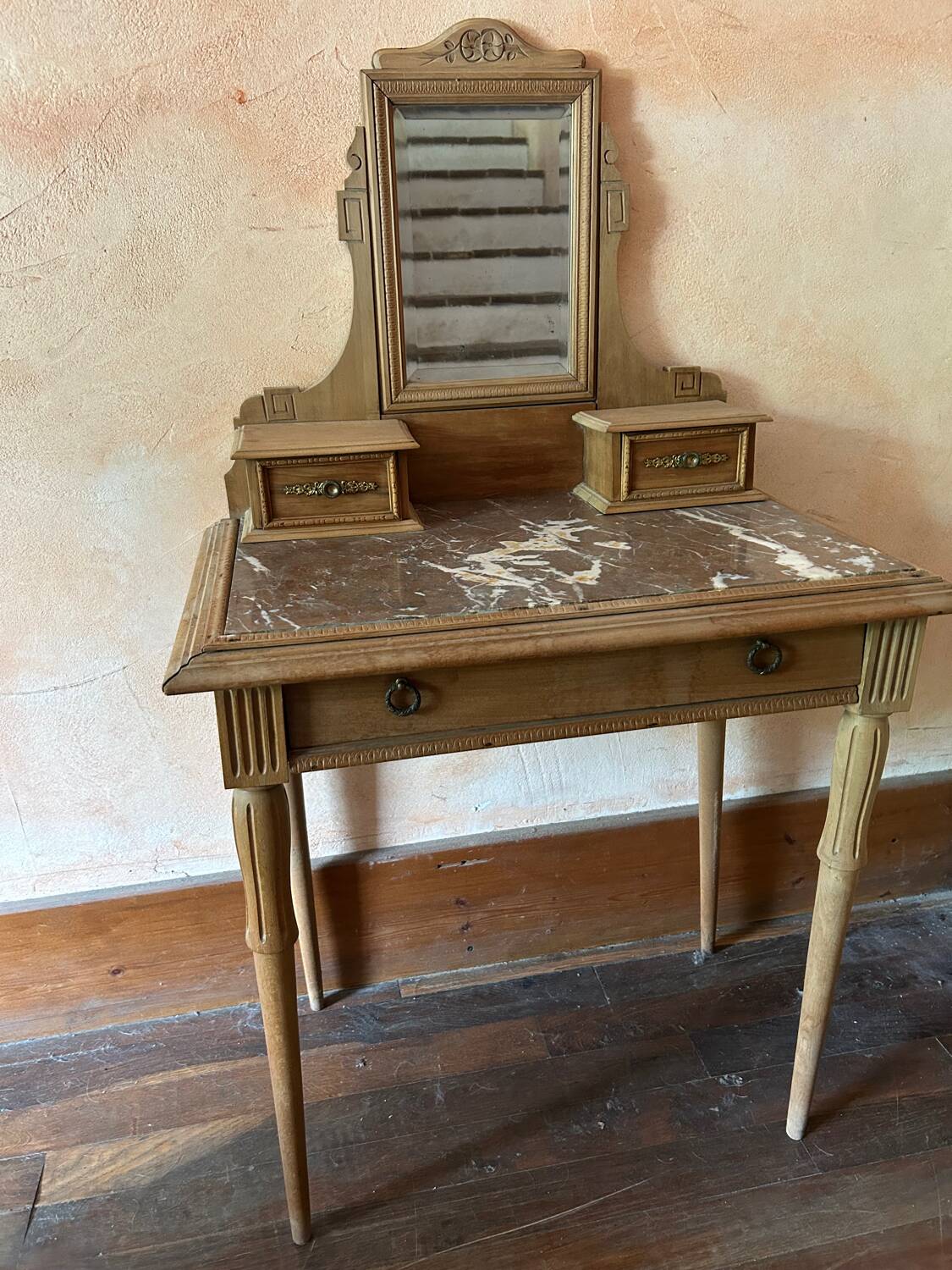 Vintage dressing table