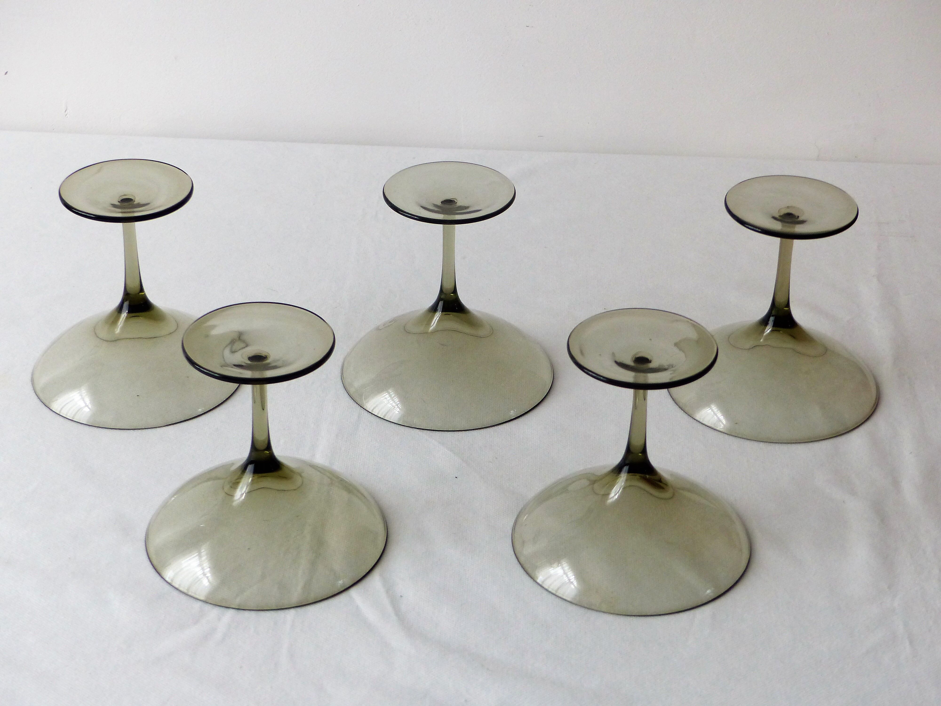 Set of 5 smoked glass cups