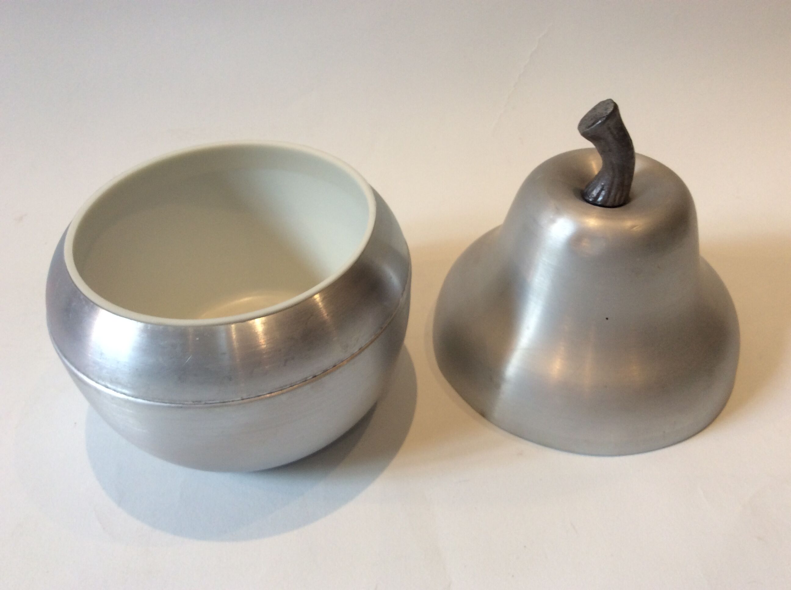 Vintage pear ice seal