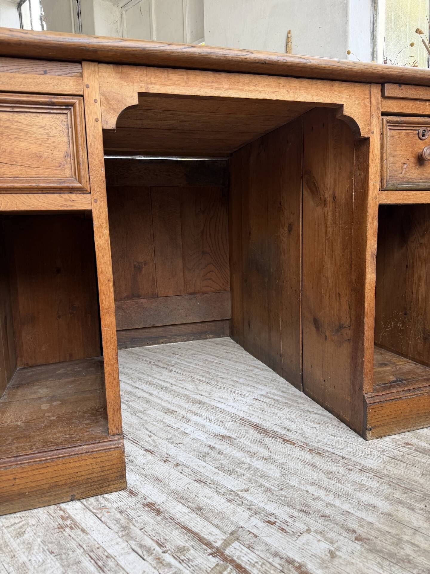 Counter or desk in oak from the 1950s.