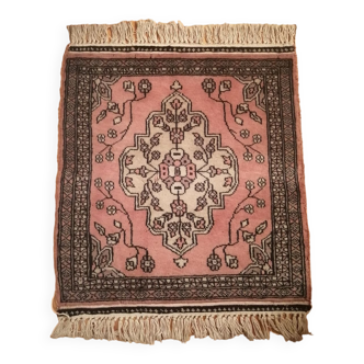 Oriental rug 60x65cm