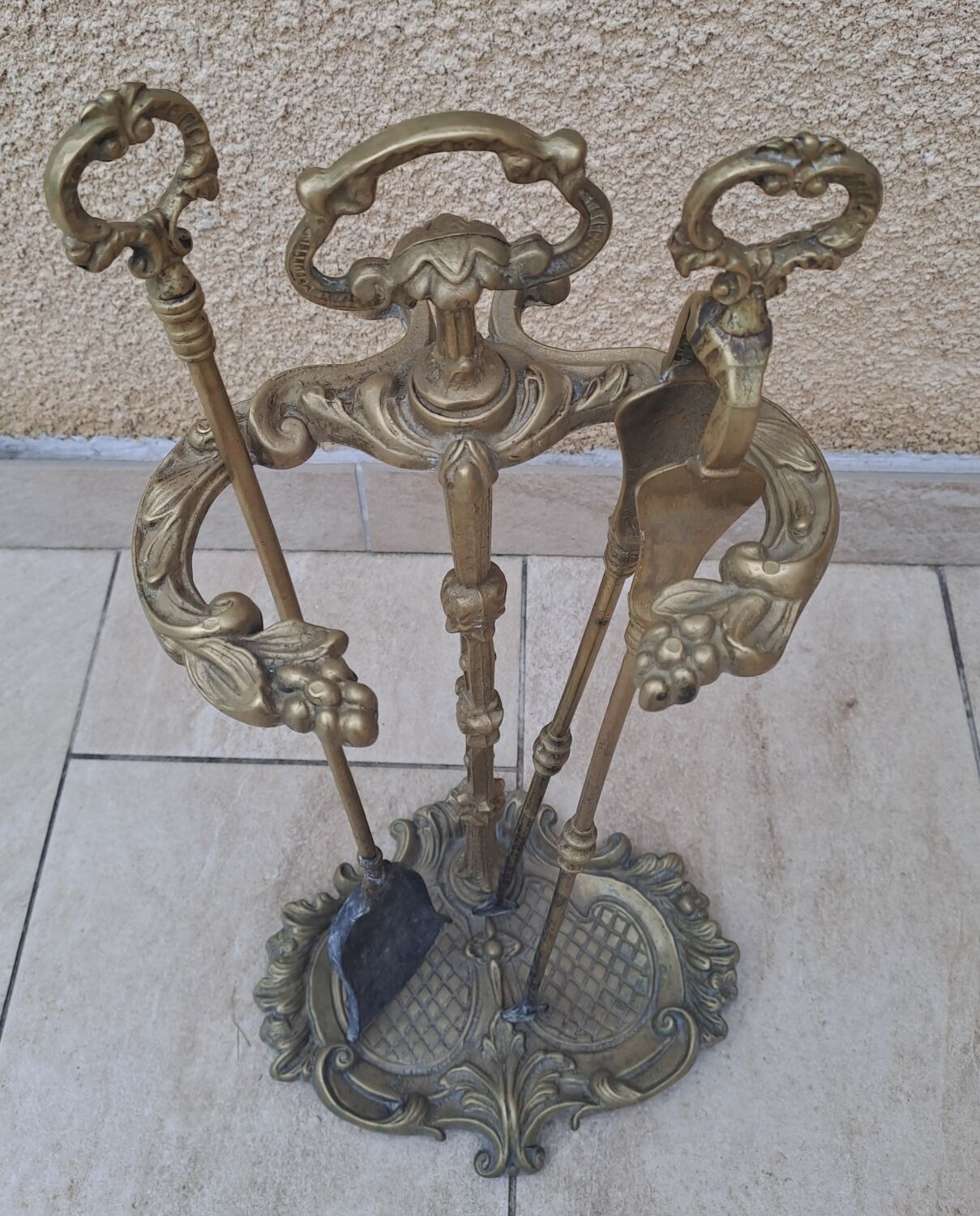 Bronze fireplace tool set