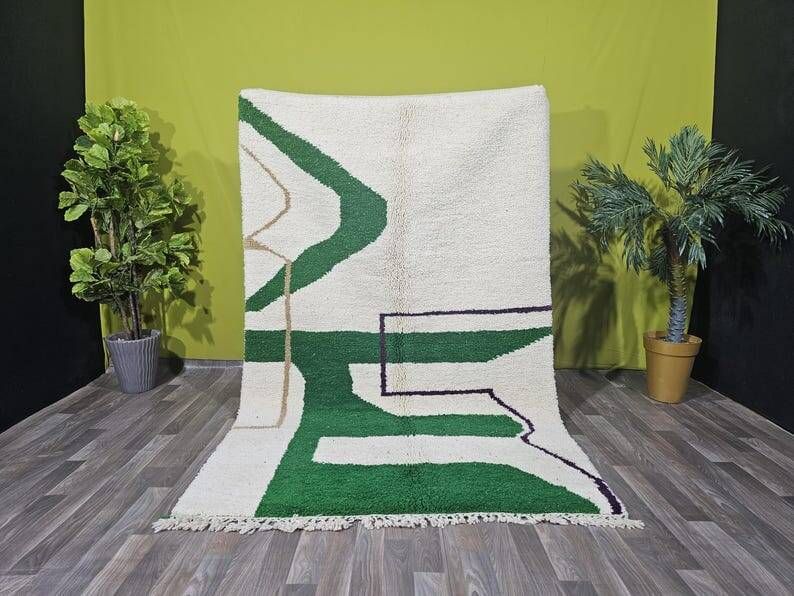 Traditional pure wool handwoven rug size 150/250 cm