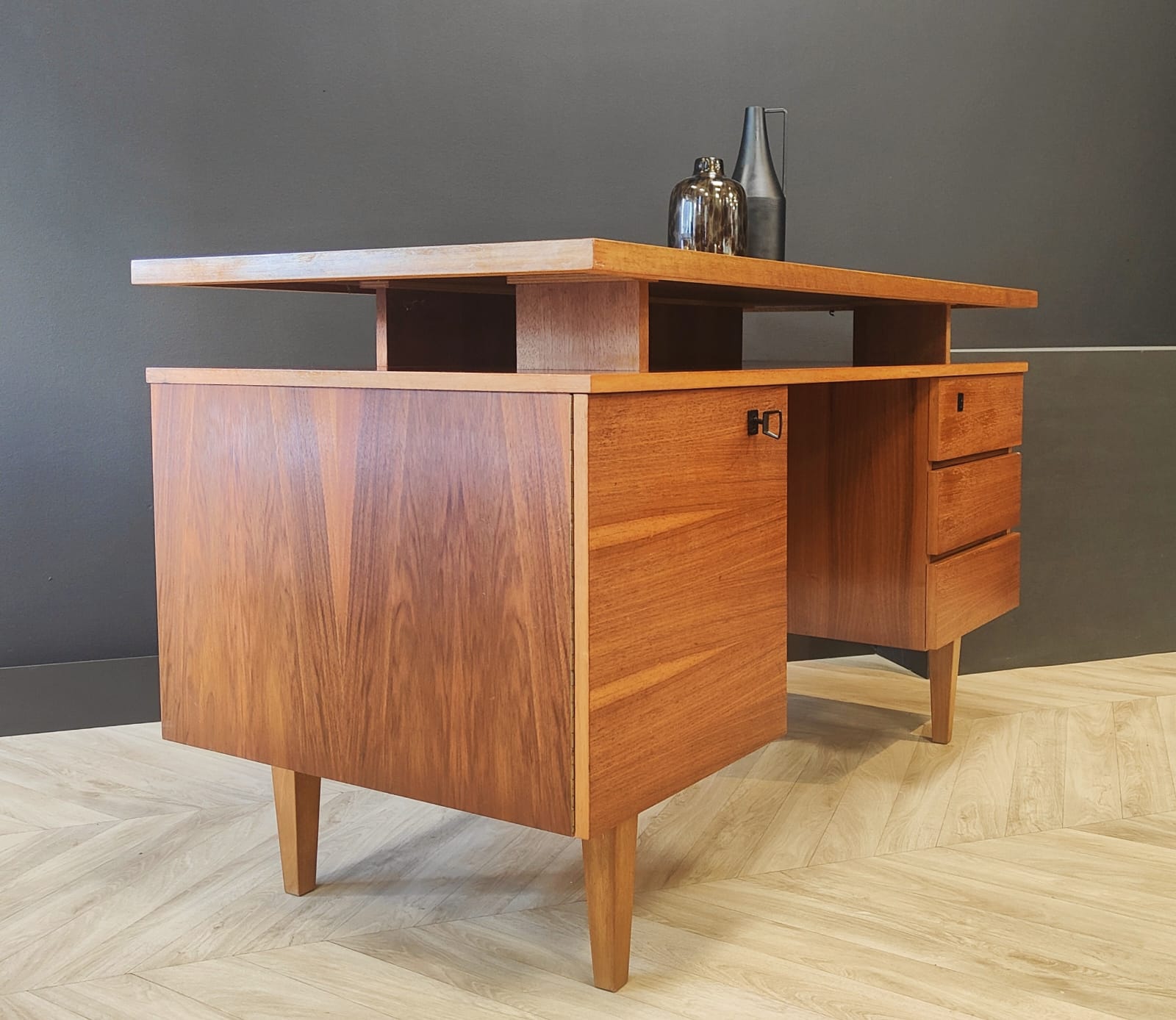 Mid Century bureau