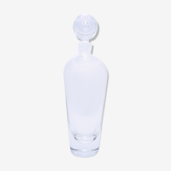 Signed carafe in transparent glass with cap