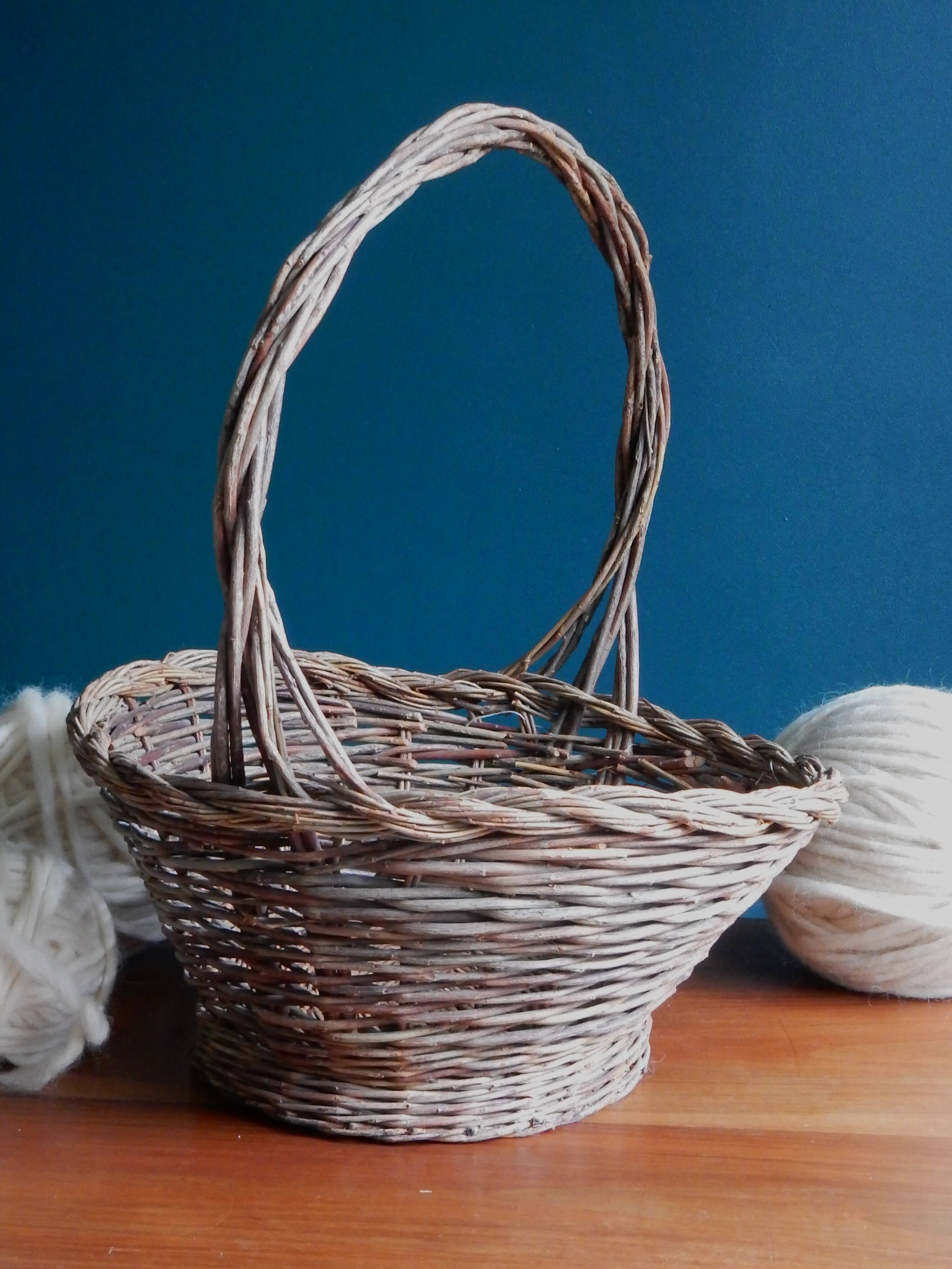 Panier en osier tressé vannerie artisanale