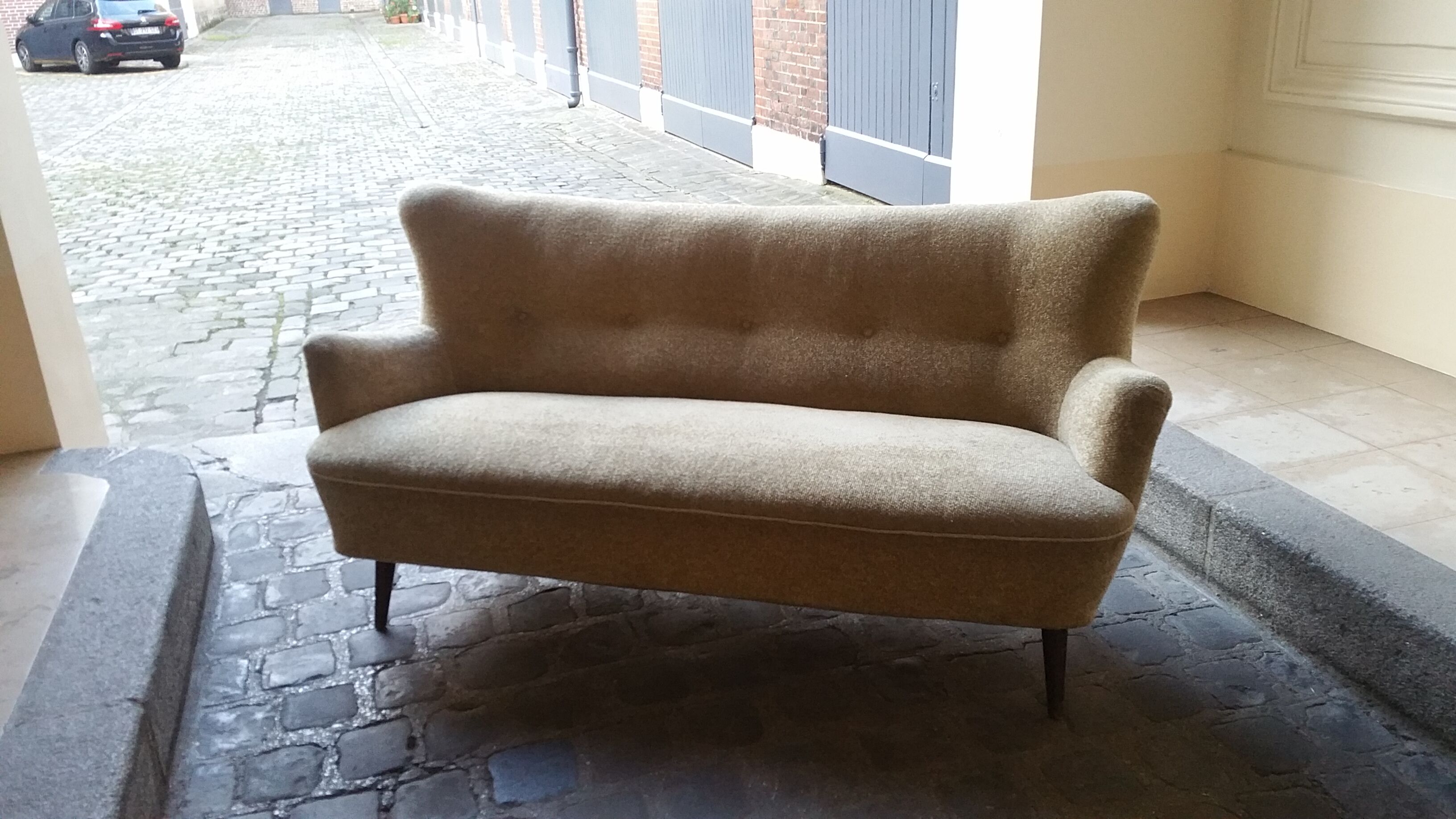 Couch sofa Club Wing EGG flesh organic year 50