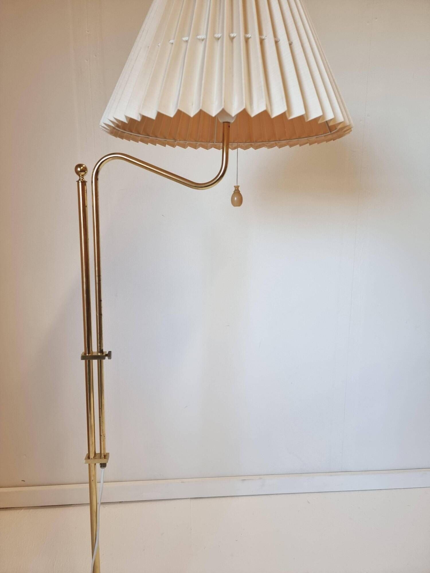 Bergboms, adjustable floor lamp G-132 in brass, Scandinavian / Midcentury Modern