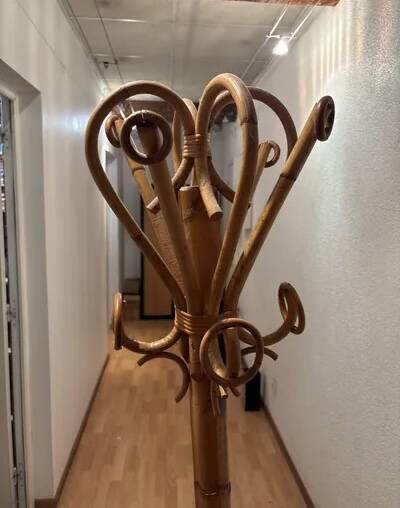 Vintage Parrot Coat Rack in Bamboo and Rattan (1960s)