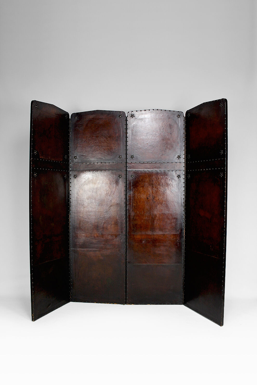 Old screen in patinated leather, circa 1900