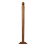 Modern sculptural Scandinavian floor lamp in pine by Uno Kristiansson, Sweden, 1970s.