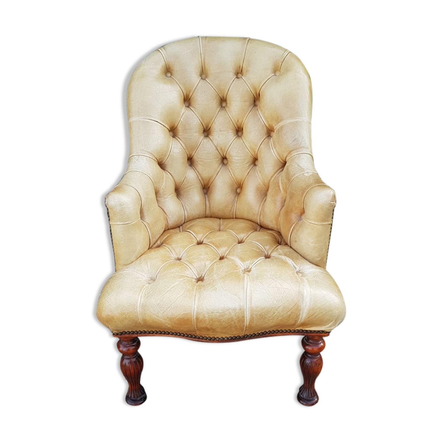 Chesterfield armchair in upholstered leather