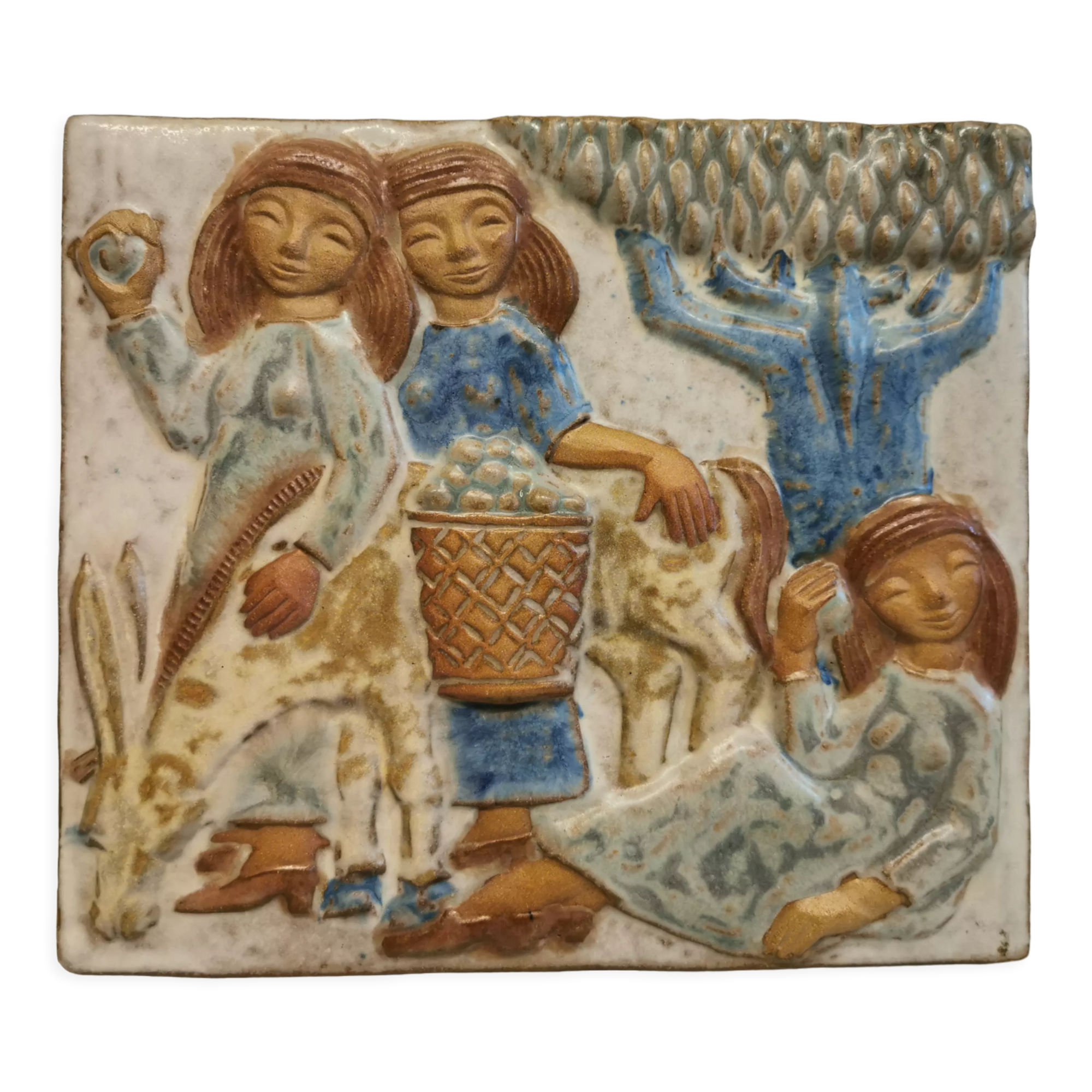 Relief, from Danish Michael Andersen Bornholm (Brand the 3 fish), designed by Marianne Starck (MS)