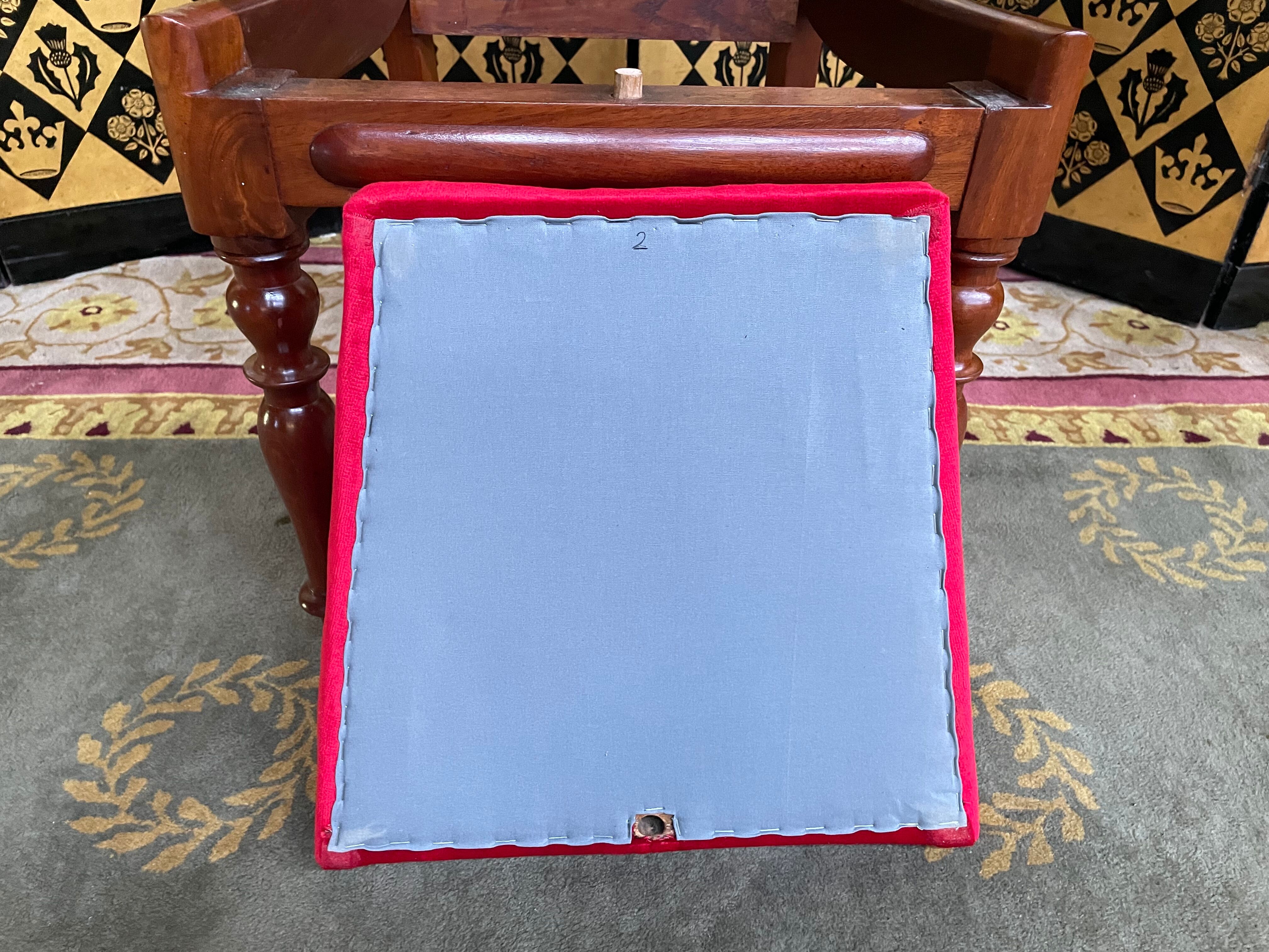 Suite of 6 english mahogany chairs 19th restored