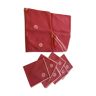 1 nappe rose ronde brodée de fleurs avec 6 serviettes assorties