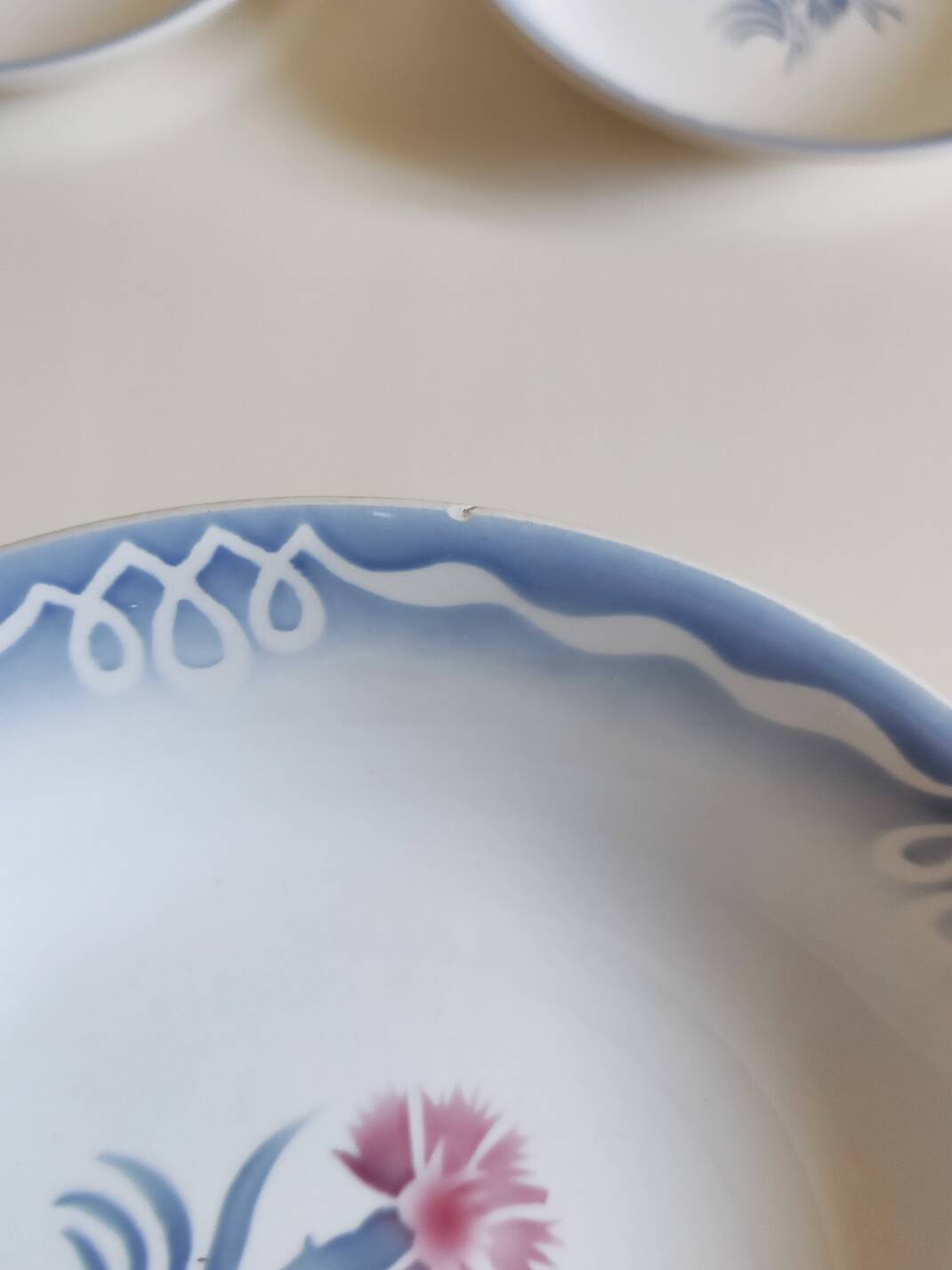 6 Digoin “Juliette” soup plates