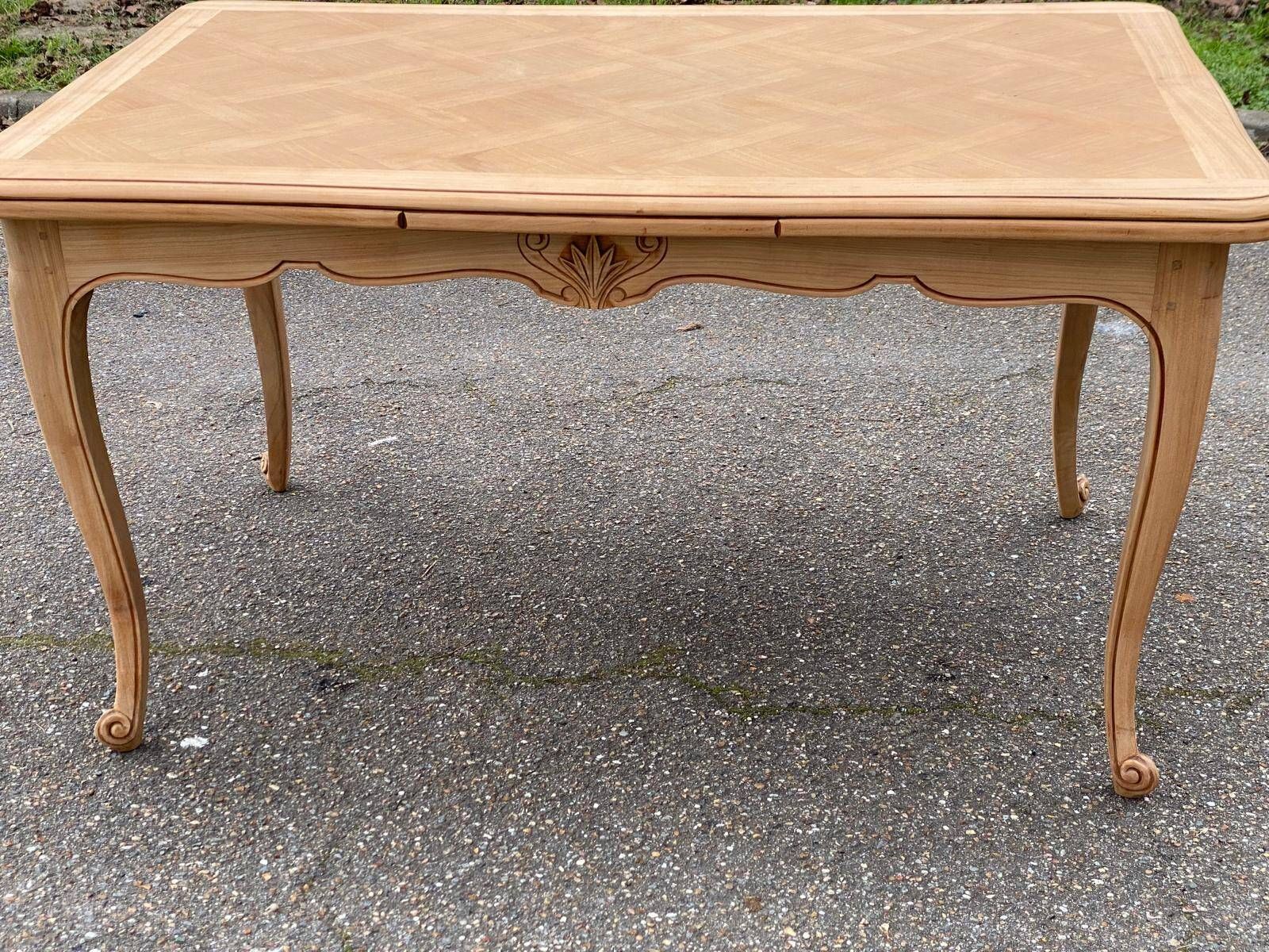 Louis XV extendable dining table from the 20th century, renovated in cherry wood, 140-240cm.