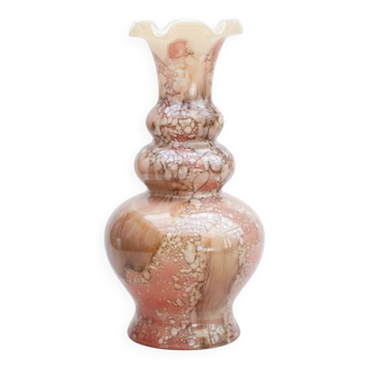 Fluted vase in mottled brown and white glass paste