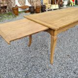 Chestnut farm table with 1 extension