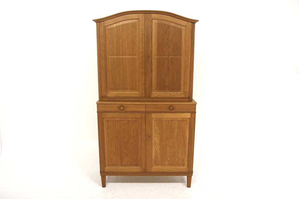 Armoire scandinave en chêne "Herrgård", Carl Malmsten, Suède, 1960