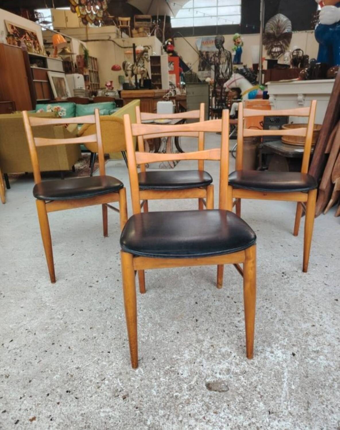 Set of 4 Scandinavian chairs