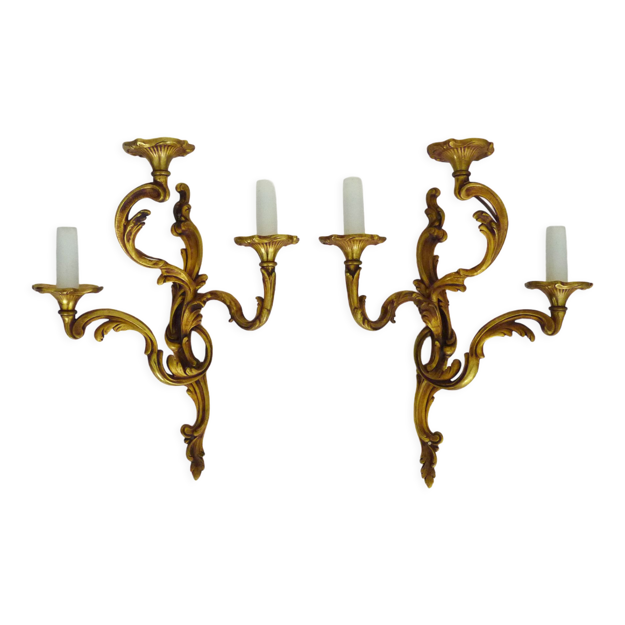 Pair of bronze sconces acanthus leaves with 3 fires Louis XV style