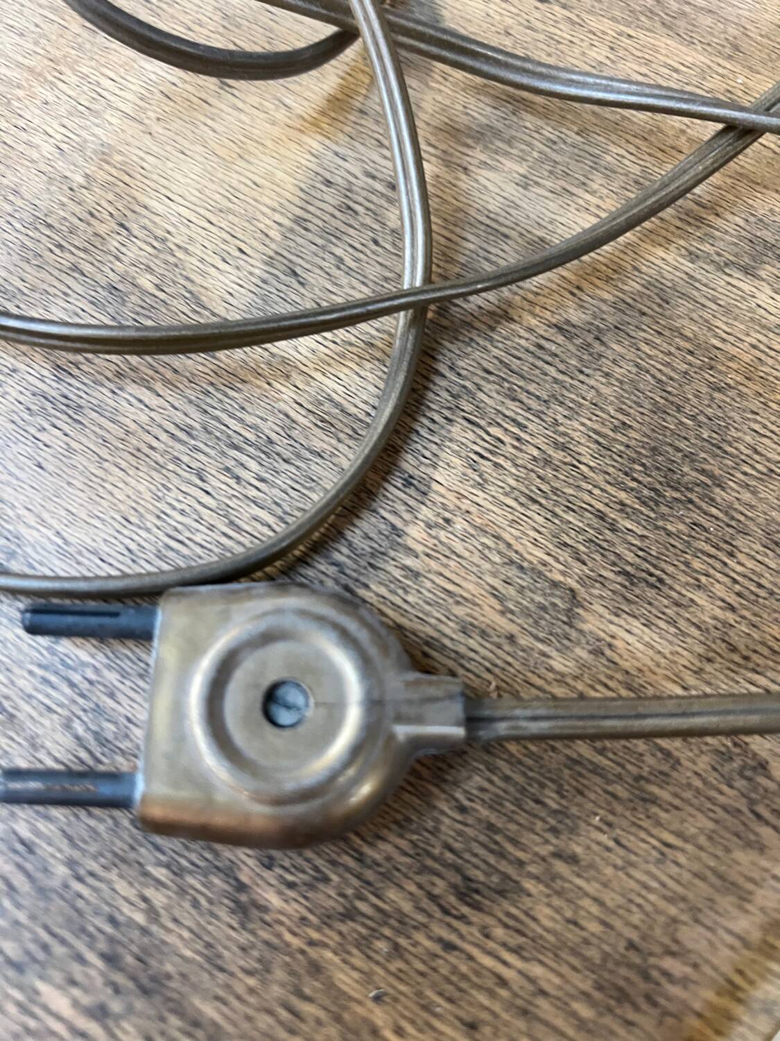 Ancienne petite lampe pâte de verre