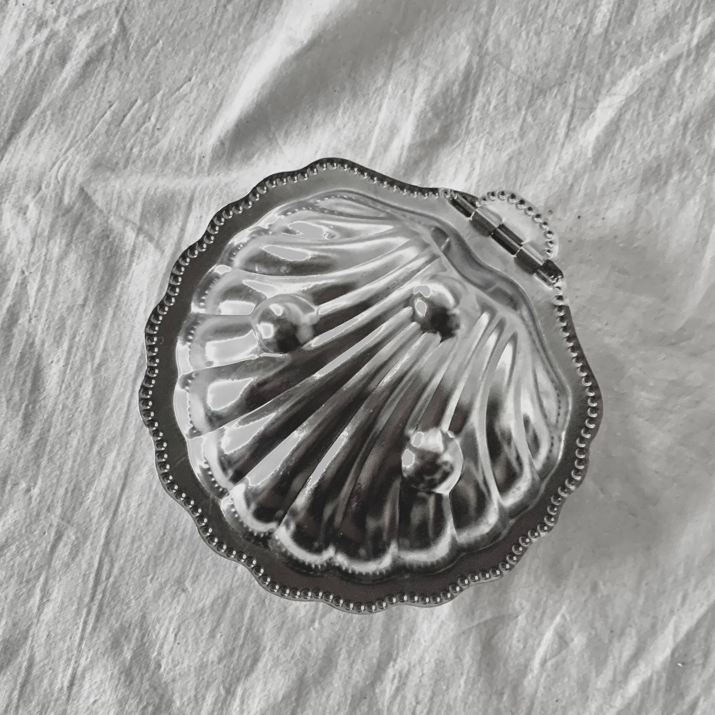 Vintage shell butter dish in stainless steel and cobalt blue glass