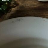 Vintage Chinese porcelain plate - Floral decoration and traditional patterns