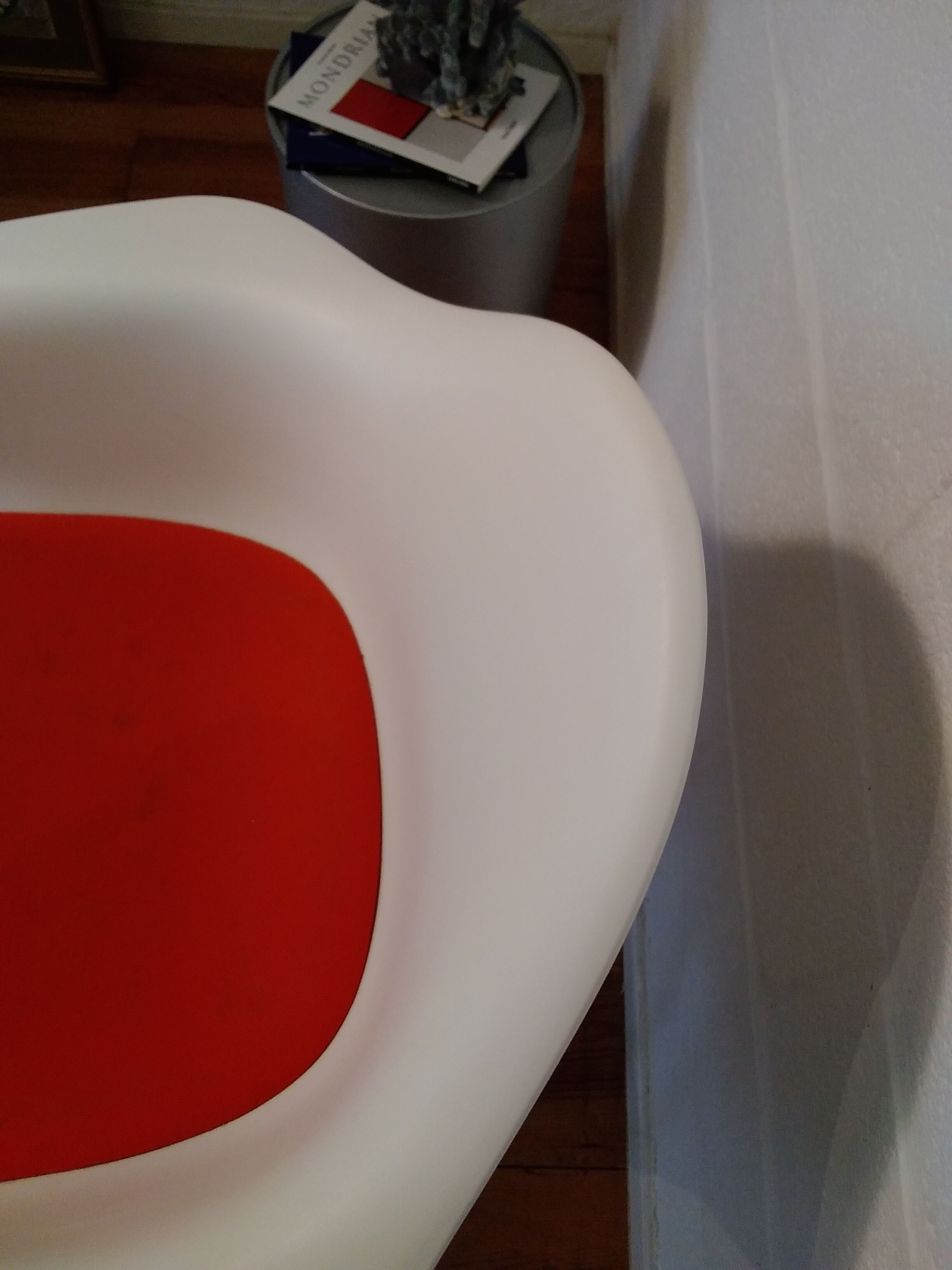 Fauteuil ”DAW Plastic Armchair” de Charles & Ray Eames pour Vitra