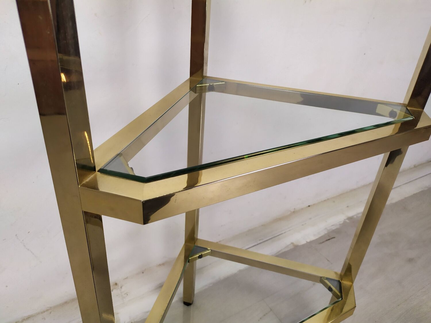 Vintage corner shelf