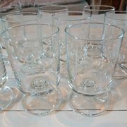 9 verres à pied vintages