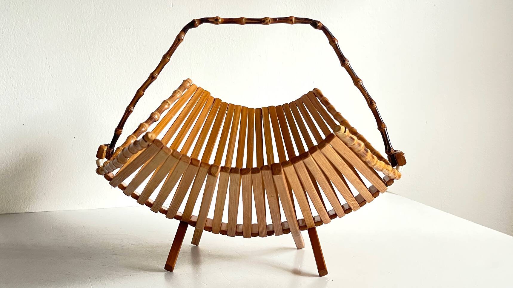 Chic folding table basket wood and bamboo vintage