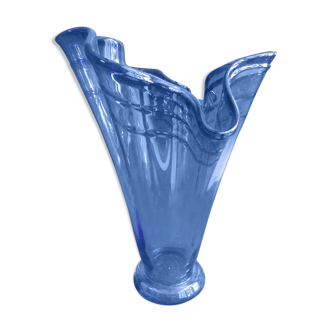 Vase en verre bleu