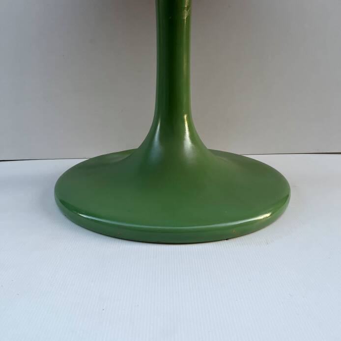 Green lacquered tulip-shaped coffee table