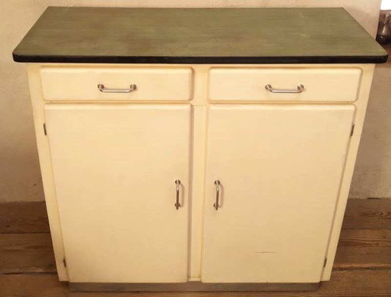 Vintage mado buffet