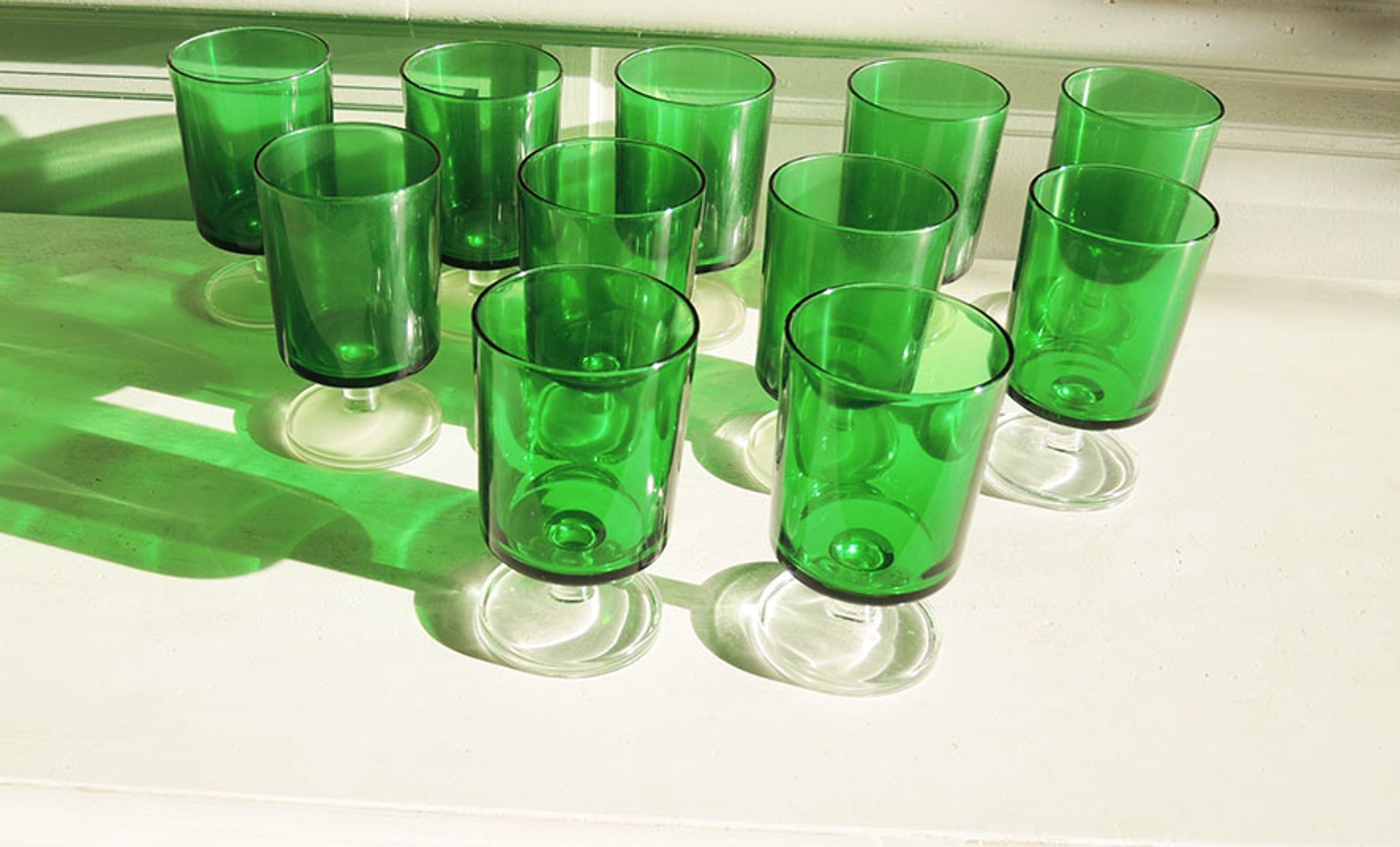 6 old luminarc foot glasses dark green h9,2 cm