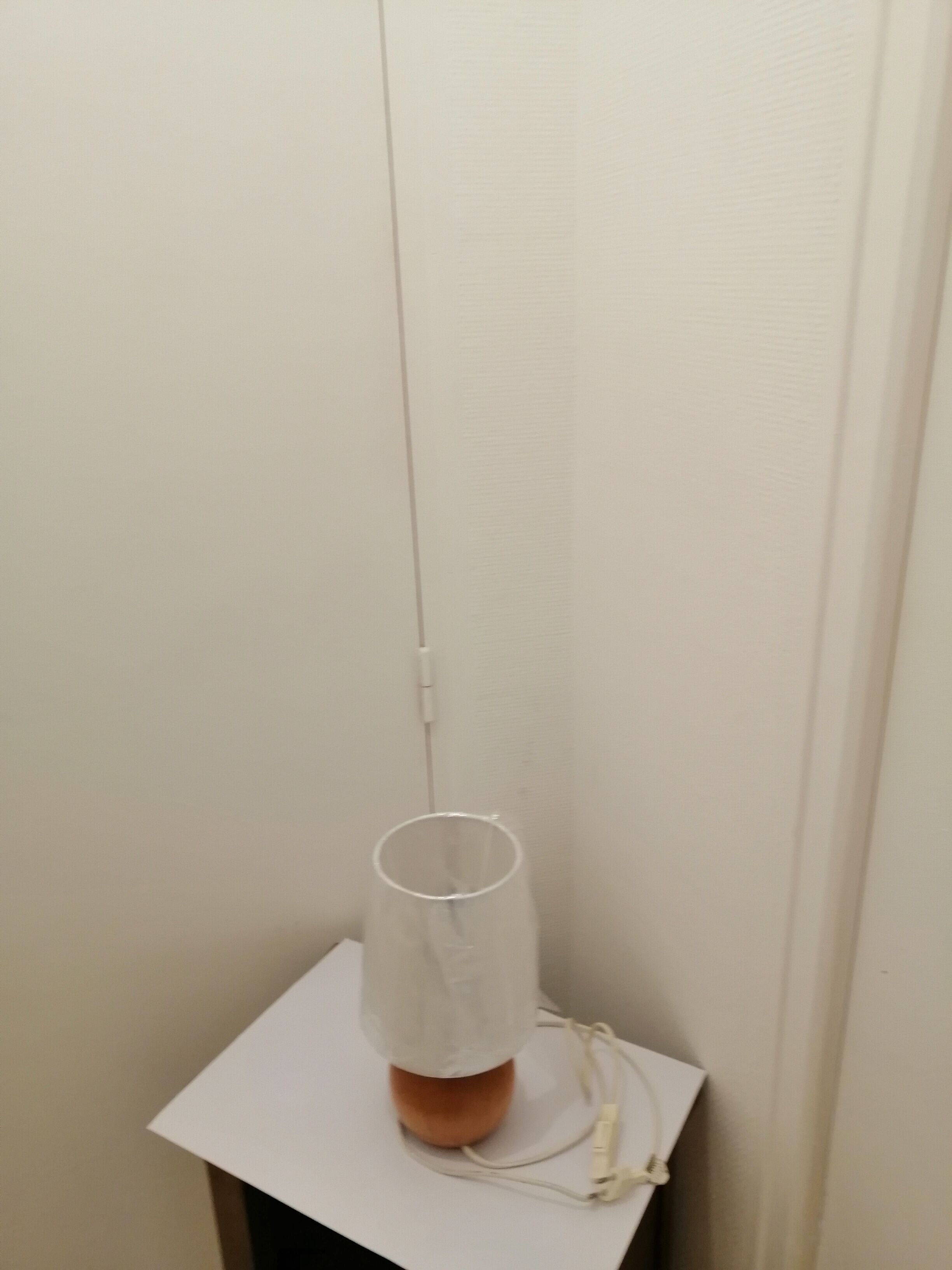 Wooden ball table lamp