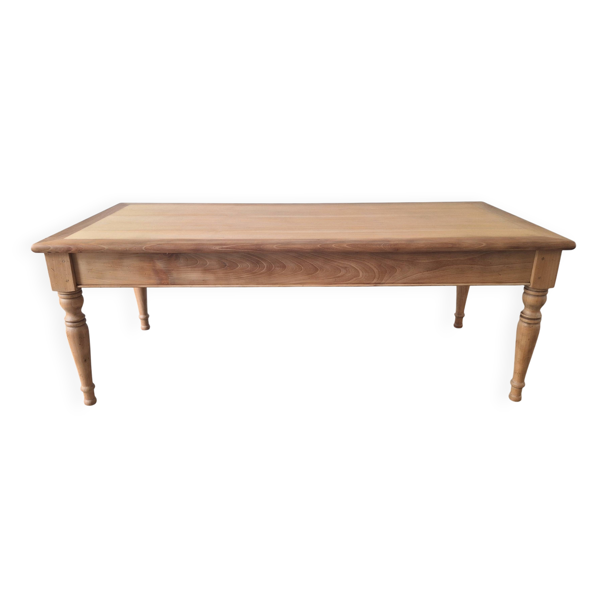 Farmhouse coffee table country style