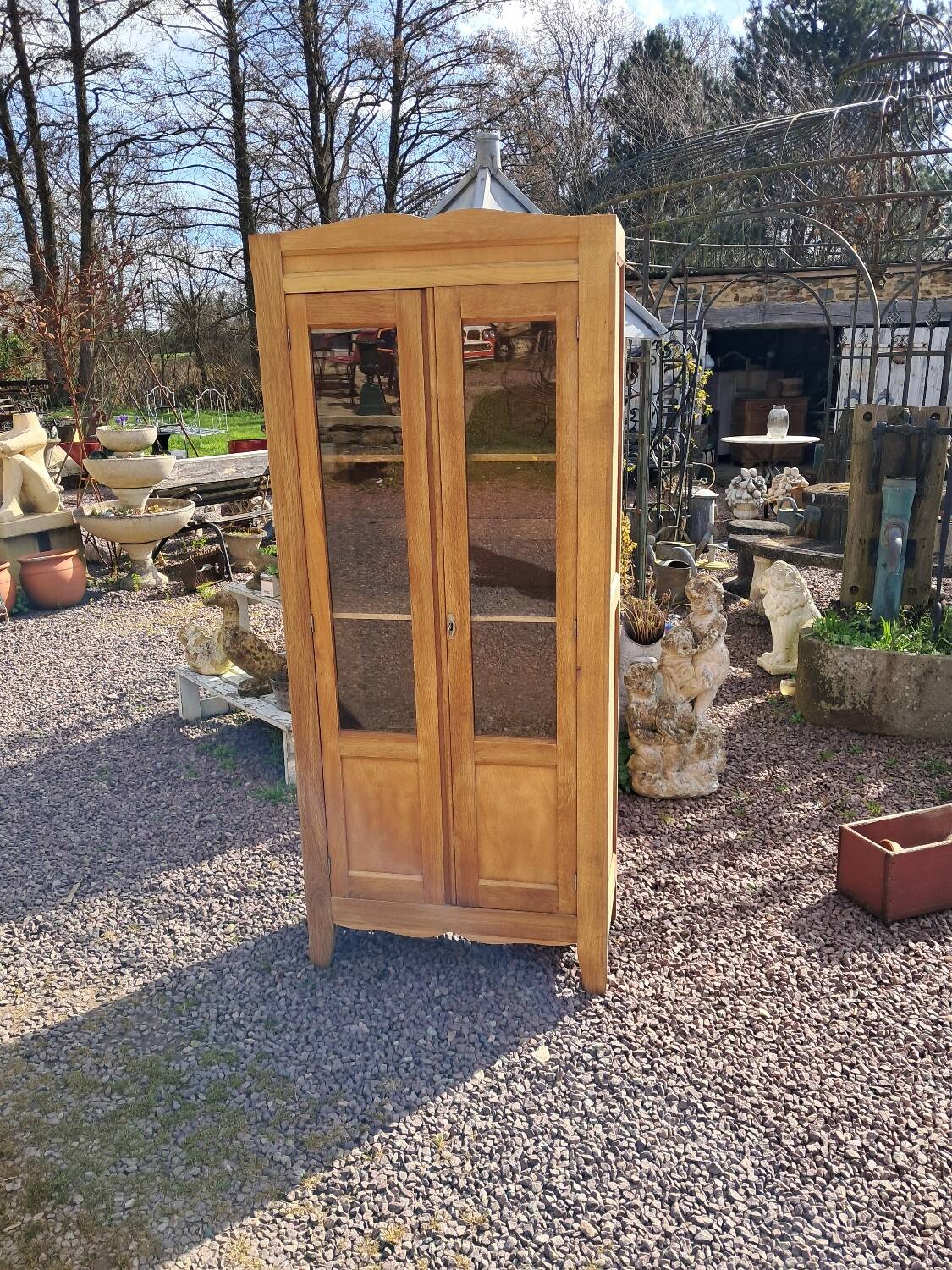 Armoire vitrée
