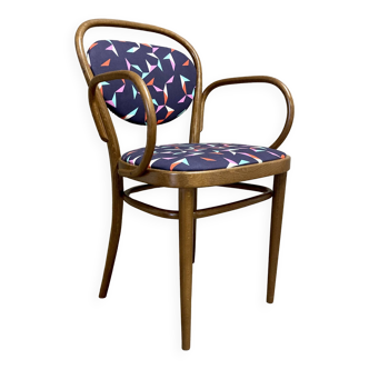 1950 “Design Thonet” armchair.