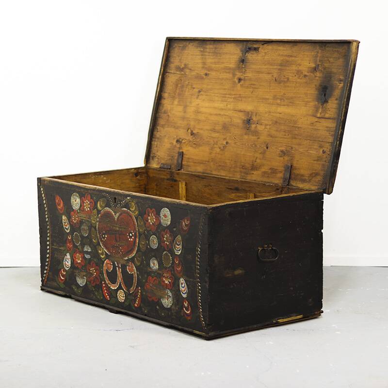 Antique painted Folk art bridal chest