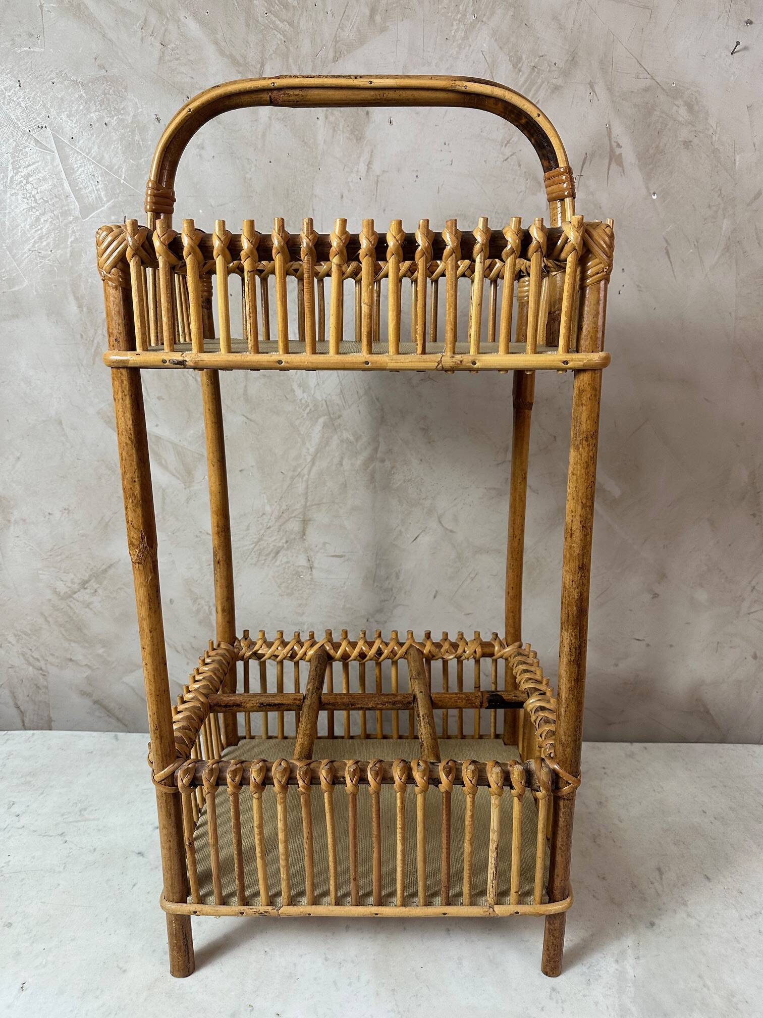 Rattan bottle holder