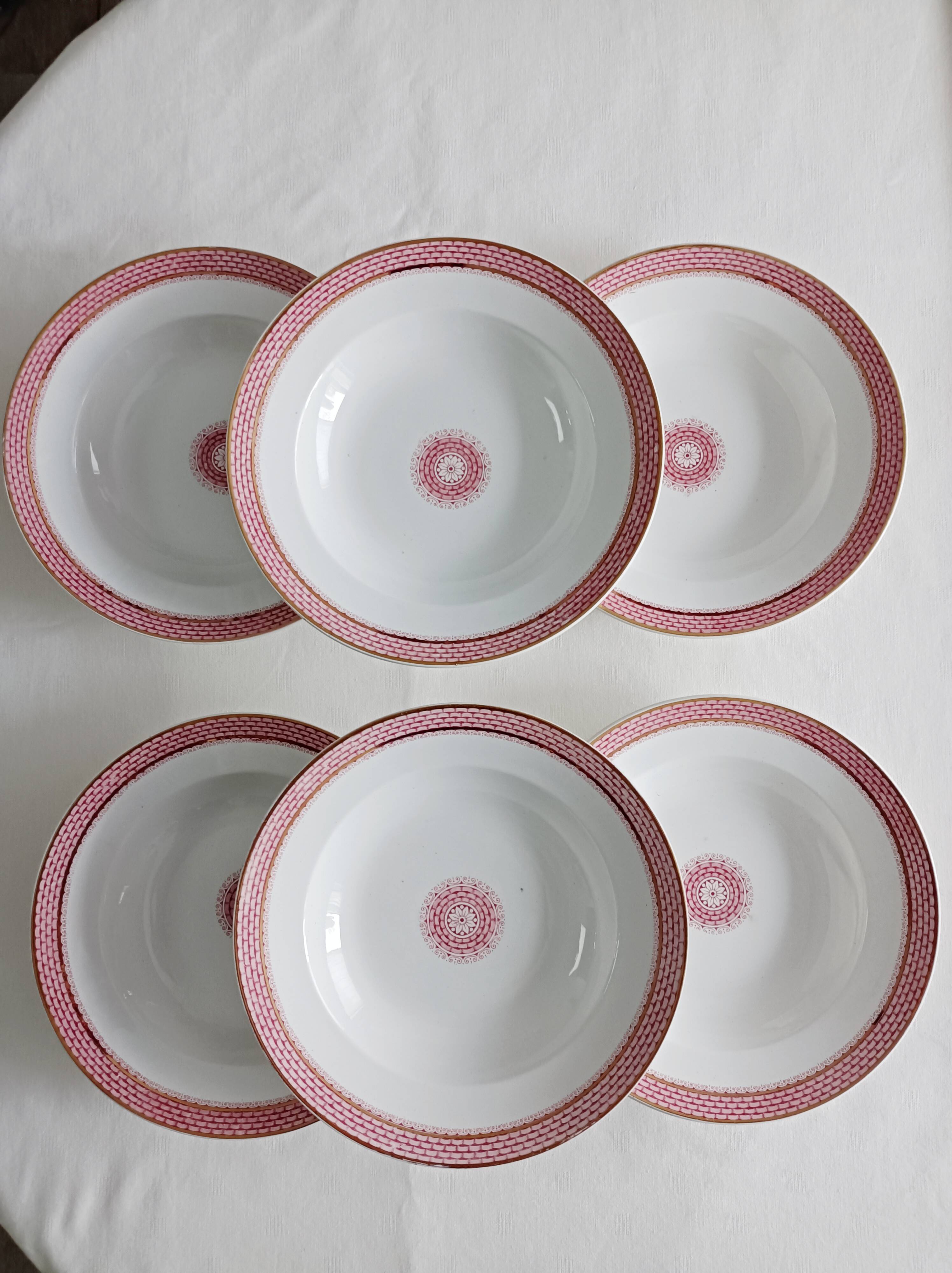 Set of 6 earthenware soup plates Maestrich Elvira