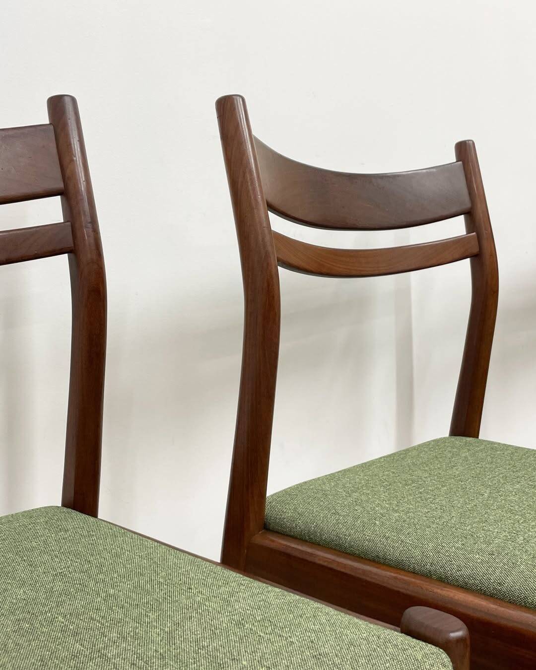 4 Italian chairs Gessef Consorzio Sedie Friuli